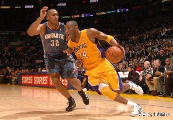 篮球运球基本功零基础过人,篮球运球基本功最实用的动作