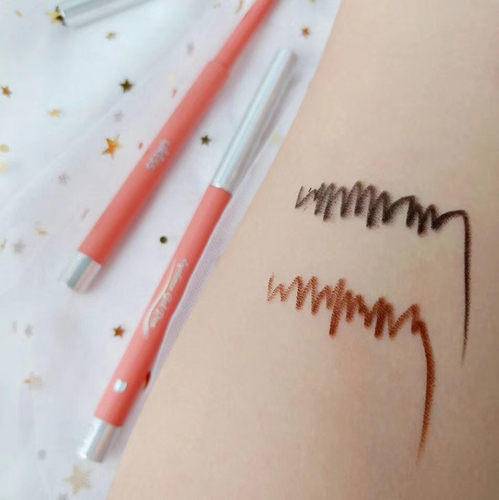 下眼线怎么画不显脏不晕妆,眼线怎么画不戴美瞳都显大