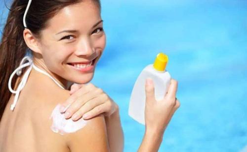 皮肤干像蛇皮怎么办,皮肤干的皱起来了怎么办