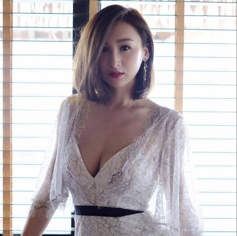 自曝清纯学生照，被网友赞是天生美女，高海宁自曝新剧演货车司机