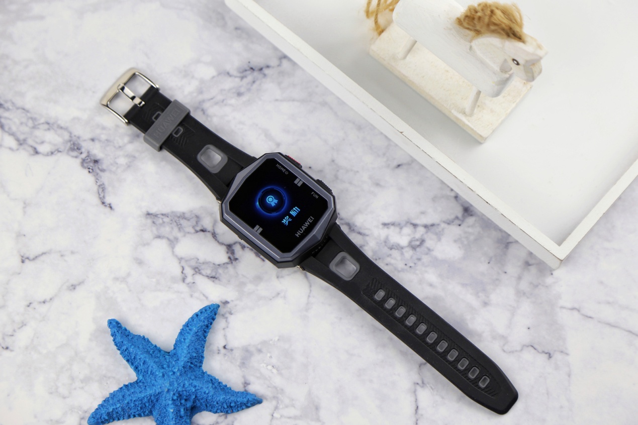 9重精确定位孩子的贴身守护者，华为儿童手表3X体验