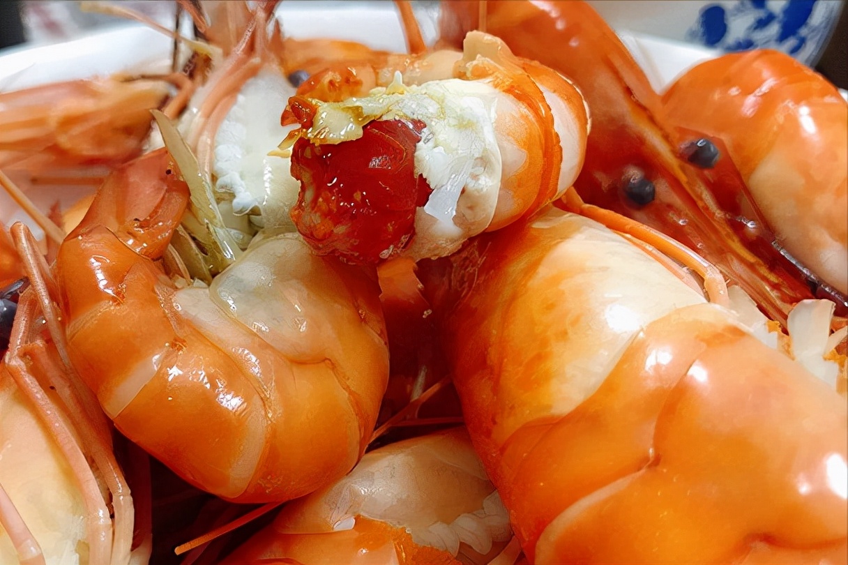 如何区分基围虾罗氏虾明虾,明虾基围虾与罗氏虾有什么区别