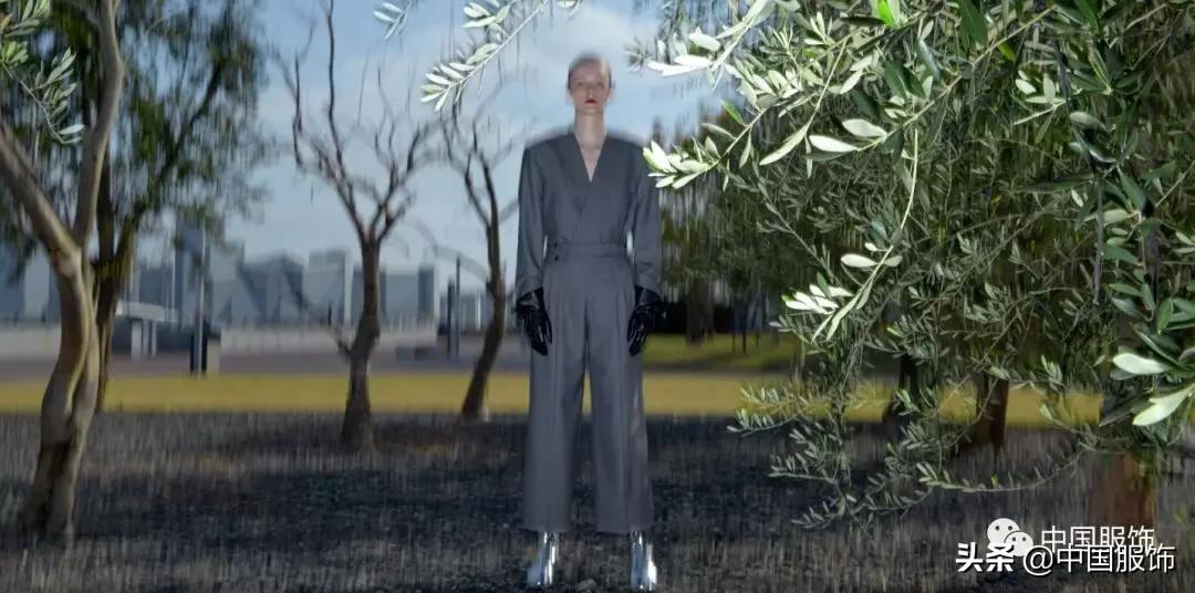 时尚进击，品牌“多条腿”走路能否奏效？