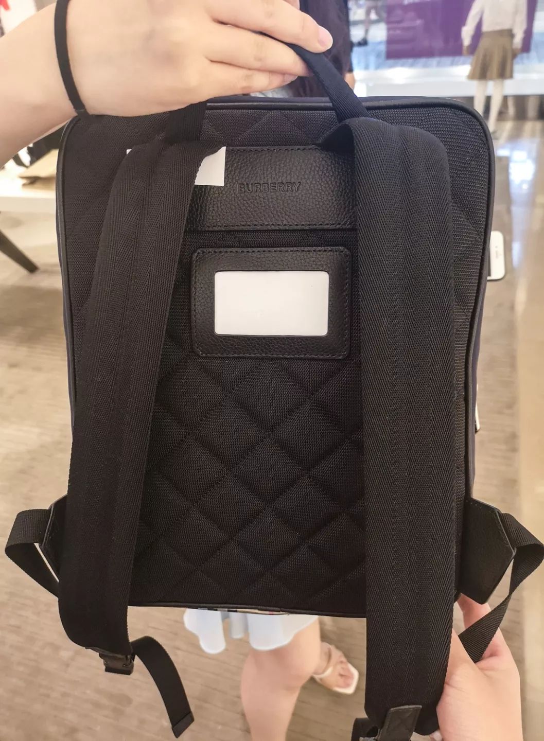 200-500儿童书包,儿童书包买轻便的还是减压的好