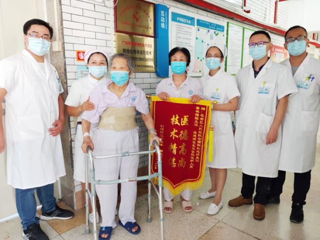 金杯银杯不如观众的口碑,金杯银杯不如患者的口碑