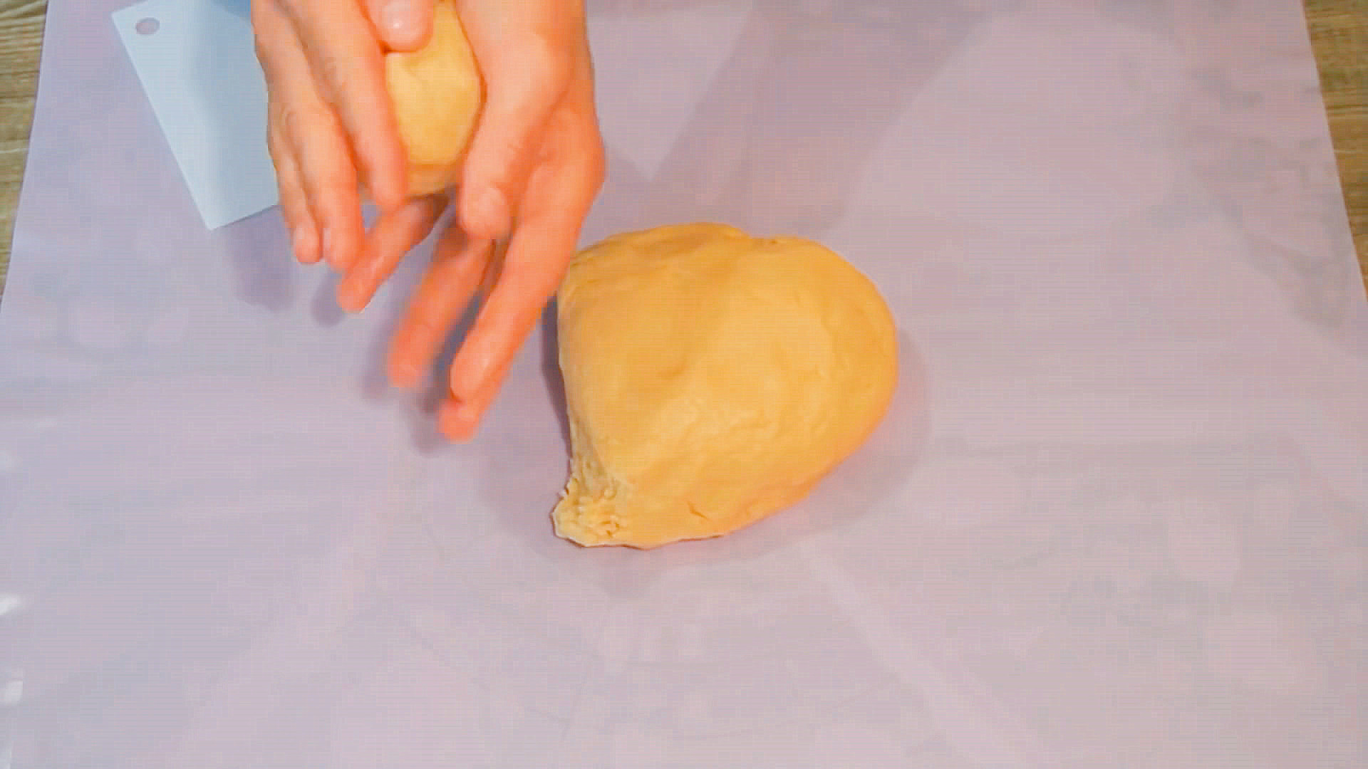 宁波草莓真便宜，花5元买了盆，做成草莓派，又香又脆太美味