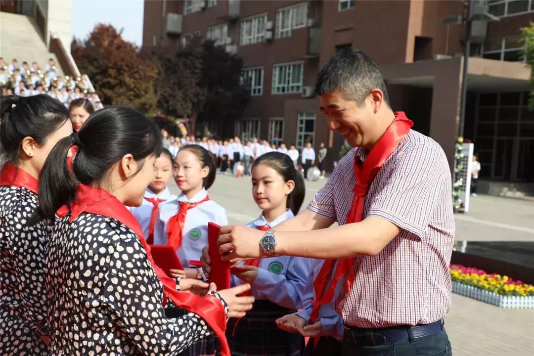 传红色精神承家国情怀,传红色精神做有志少年征文