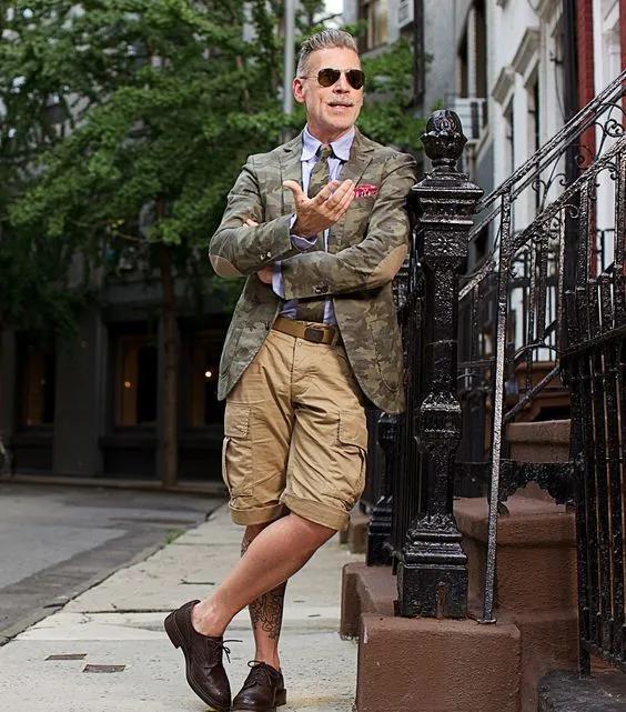 帅气有型还能解放双手，英军的货物短裤你值得拥有