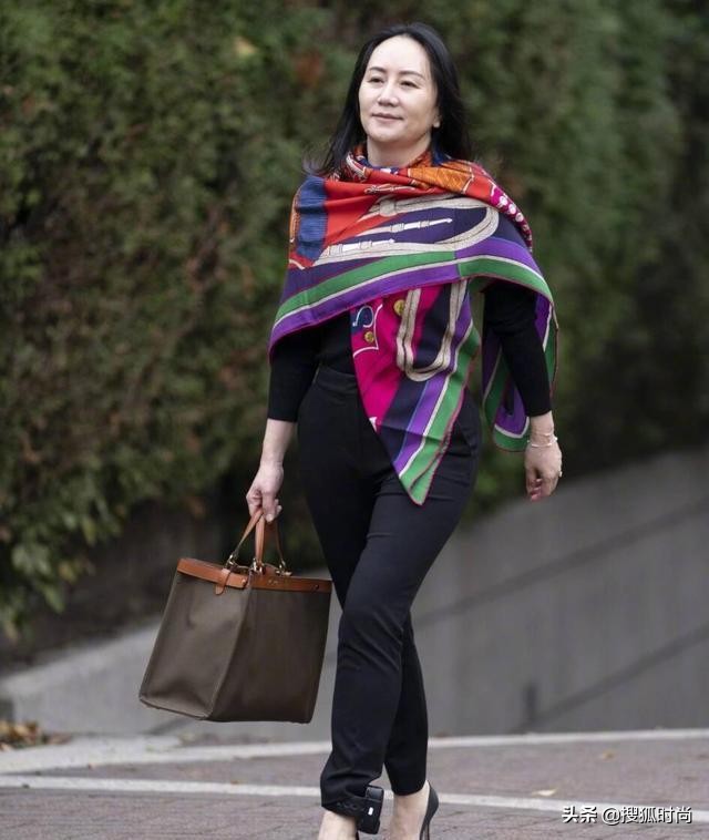 孟晚舟穿香奈儿服装,孟晚舟的爱马仕包价格