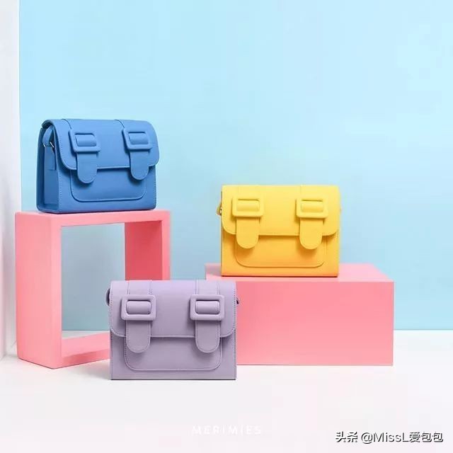 天热了来买新衣裳,天热又该买衣服了的句子