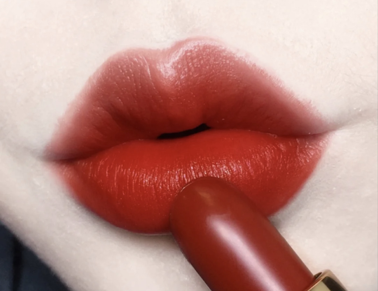 娇兰口红888和tf16试色,tf口红16哪款比较滋润