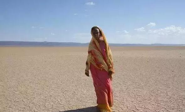 从沙漠牧羊女到世界名模,世界顶级名模牧羊女