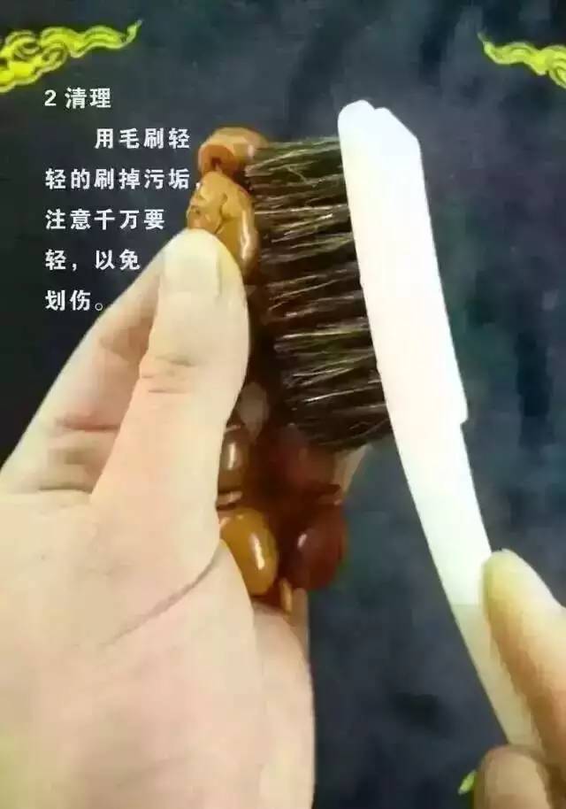 橄榄核雕盘玩怎么不开裂,十年的橄榄核雕还有开裂的吗