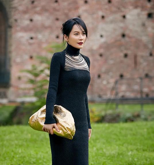 明星撞脸不可怕性别不同就尴尬,意想不到的明星撞脸