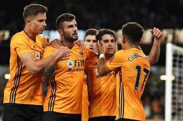 英超狼队vs托特纳姆热刺直播,英超联赛杯赞助商