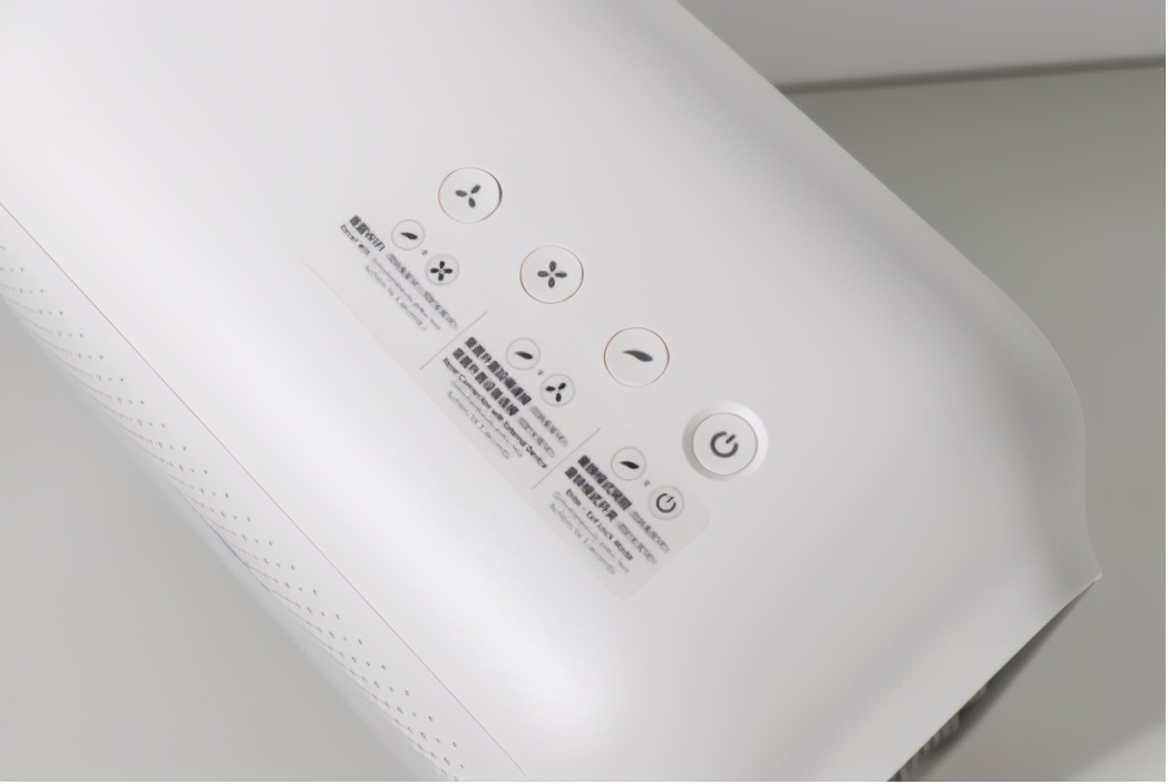 鱼仔便携式空气净化器,小伙开箱快递空气净化机