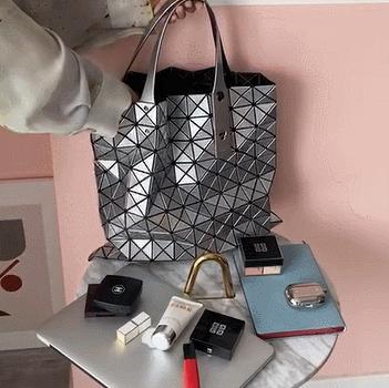 初入职场质感包包推荐,三宅一生包包属于什么档次的包包