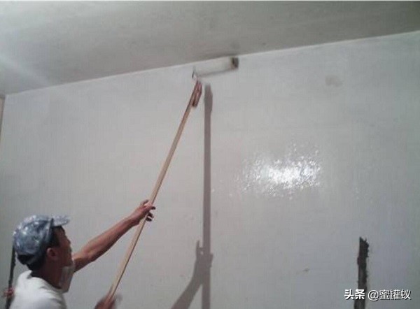 墙面刷漆需要挂网吗,墙面刷漆有必要刷石膏吗