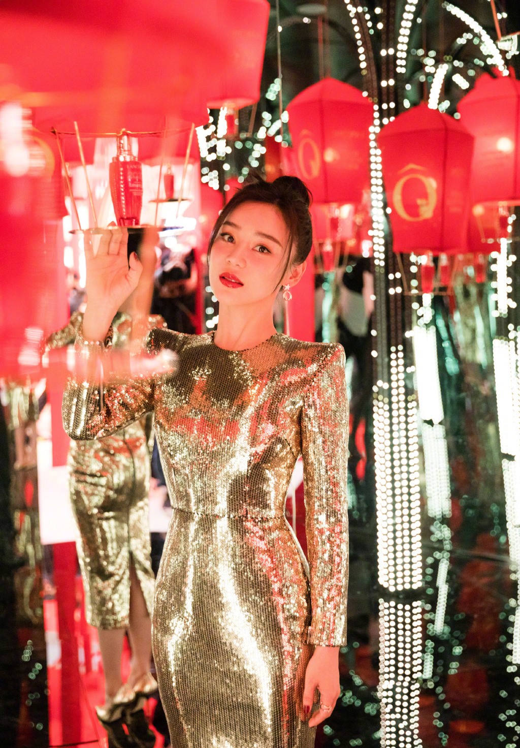 袁姗姗紧身鱼鳞亮片裙,景甜袁姗姗最新穿搭