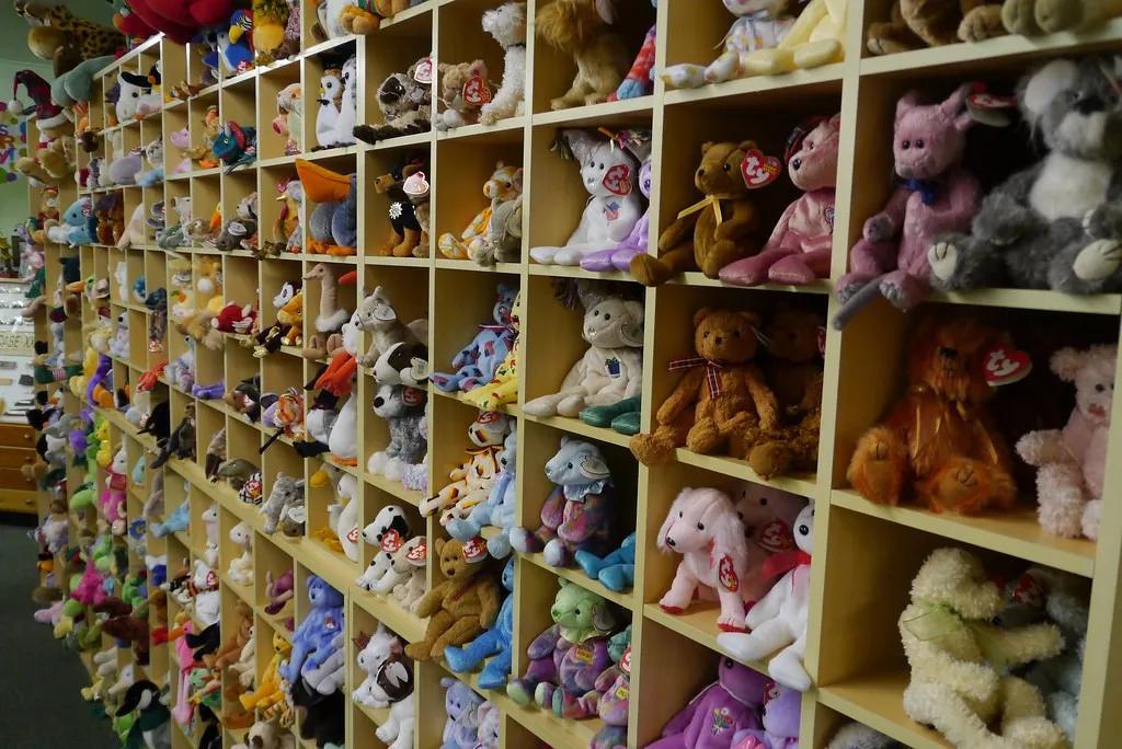 南台控股：美国人为什么愿意花上万美元买一个中国制造的丑娃娃？