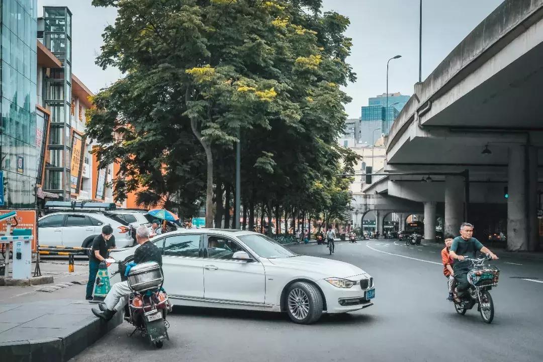 荷花池vs春熙路,成都荷花池攻略技巧