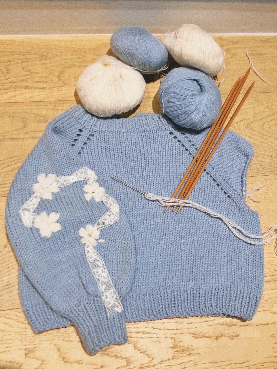 毛衣领子松了怎么缝小视频,毛衣领子松垮了怎么办简单针法