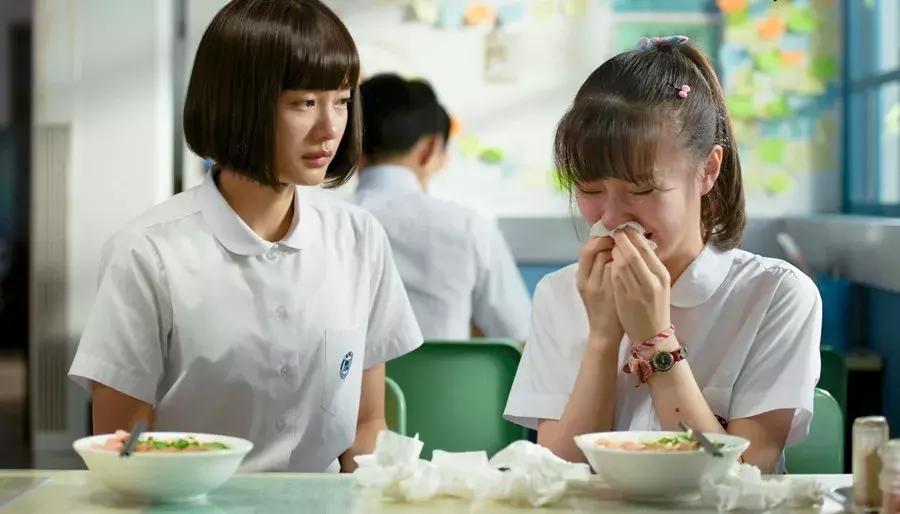 新年第一天22岁女大学生自缢,考验自己的女生自缢身亡