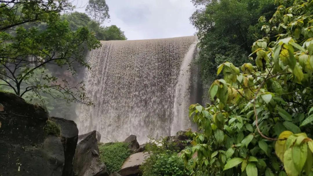 济南惊现黄果树瀑布般美景,惊现黄果树瀑布
