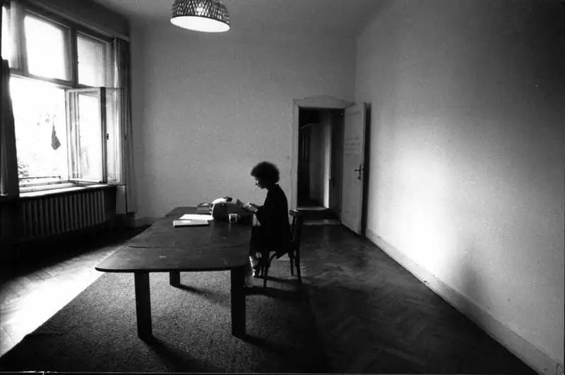 比恐怖片更恐怖,这部美剧拍出了女性会遭遇的人间地狱的真实模样