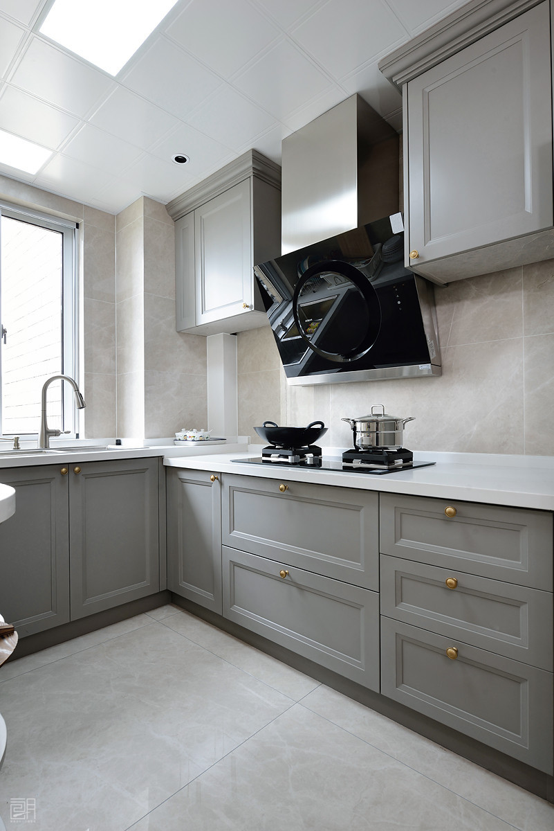 135平方米美式3房2厅精装修效果图,110平的美式风格三居清新优雅