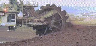 足以震惊世界的八个超级工程,世界十大巨无霸工程机械