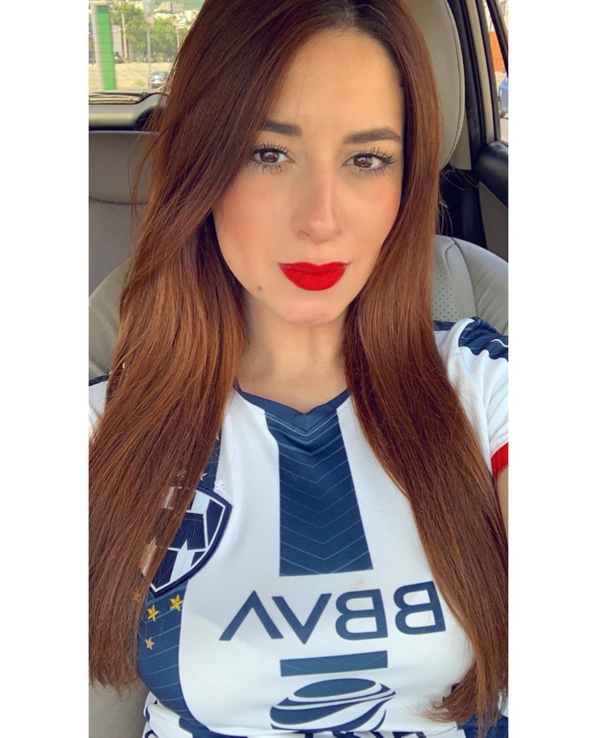 蒙女士说得对！墨西哥豪门死忠女球迷爆红网络，会说话的大眼睛