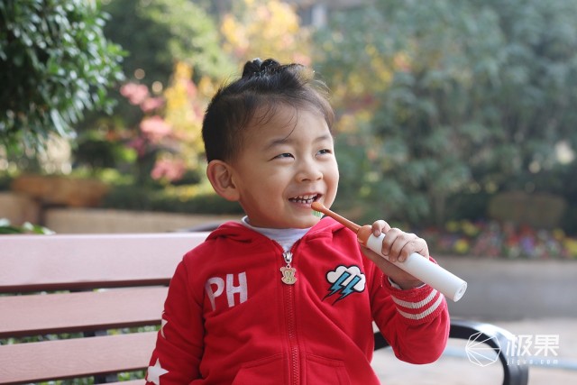 更懂儿童的儿童电动牙刷——iite牙小白S2体验