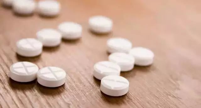 吃进去的药又吐出来了还有效吗,吃进去的药又吐出来了要重吃吗