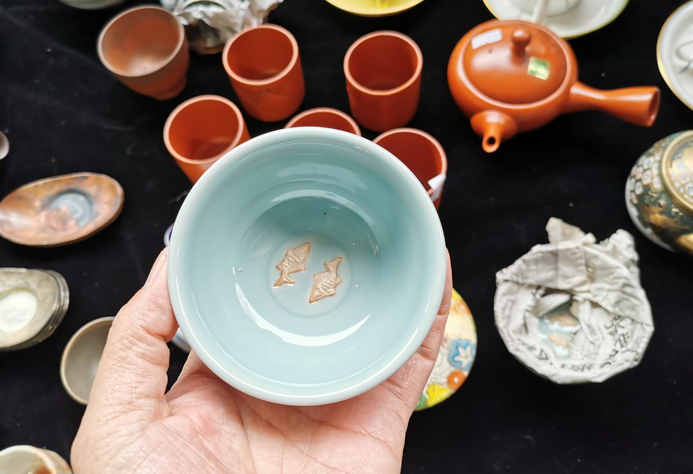 沈阳古玩地摊买日瓷杂货：东西好多，价格好诱人，这是怎么弄来的