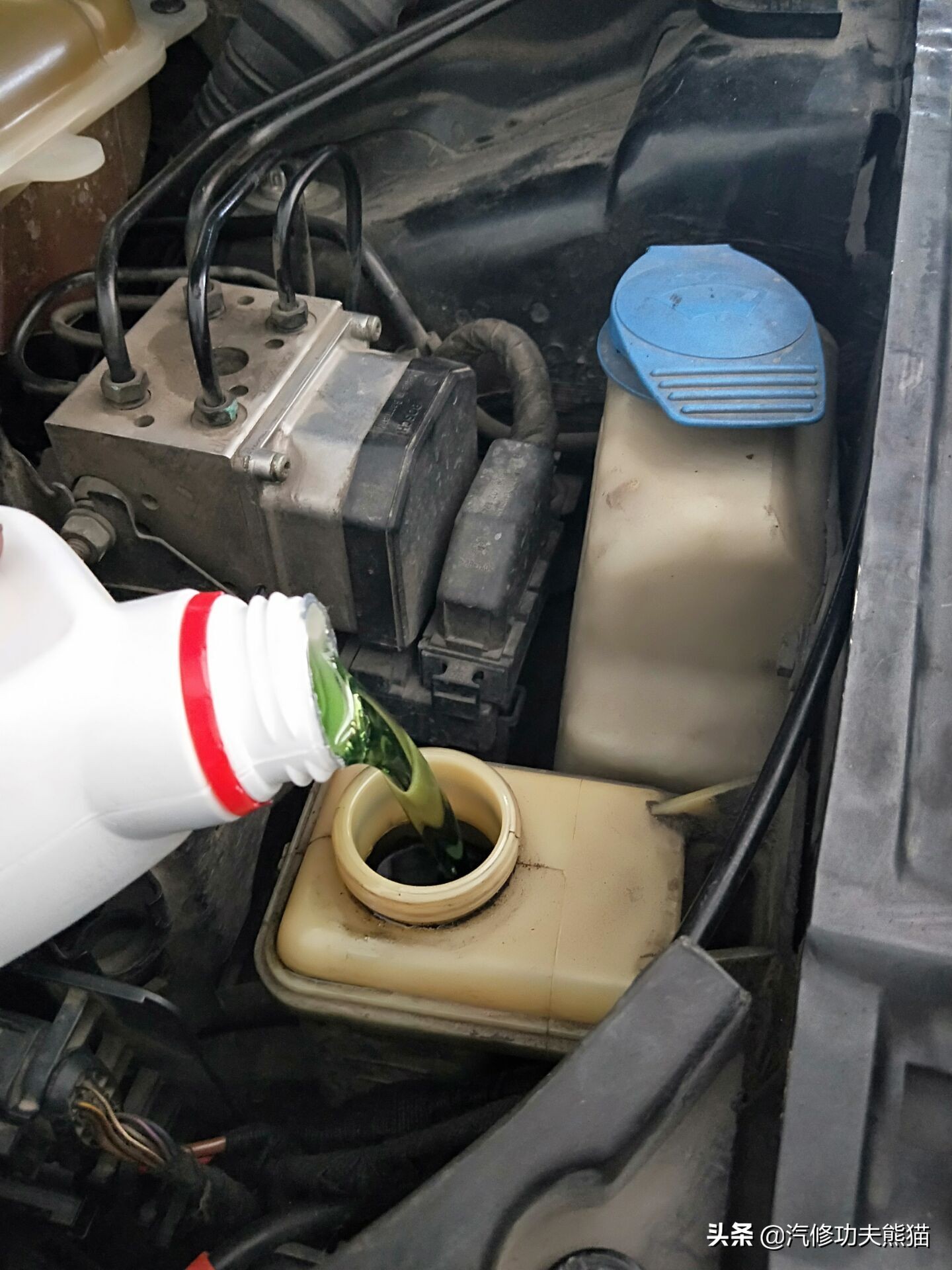 奥迪a61.8发动机大修费用,老款奥迪a6六缸发动机大修全过程