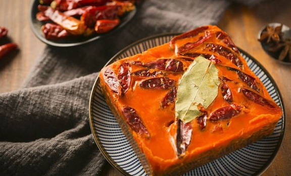 分享川菜火锅底料熬制全过程,四川师傅教你火锅底料的做法