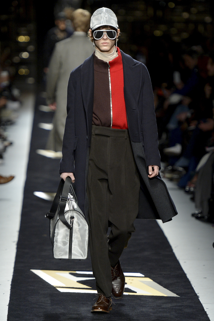 米兰时装周fendi2022春夏系列,米兰时装周2019秋冬fendi价钱