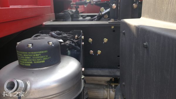 解放龙v厢式车老款,解放龙v6米8新车详细图