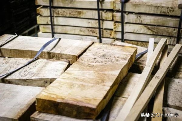 跟随帝声乐器参观世界著名吉他制造商之一Cort印度尼西亚工厂