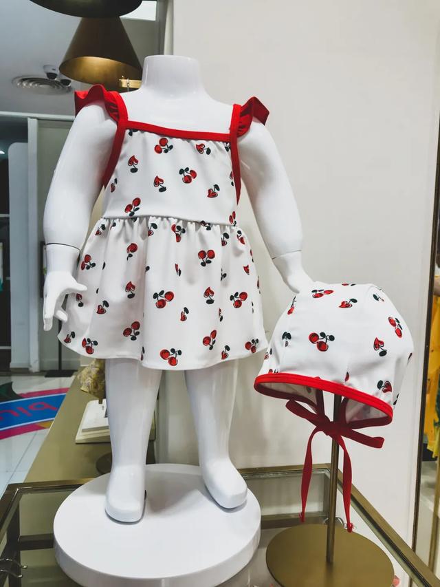 儿童游泳要泳帽吗,宝宝游泳用戴泳帽吗