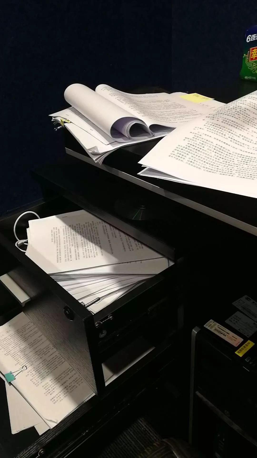 他讲的三国史*放播**量3.9亿，这个会讲故事的男人什么来头？