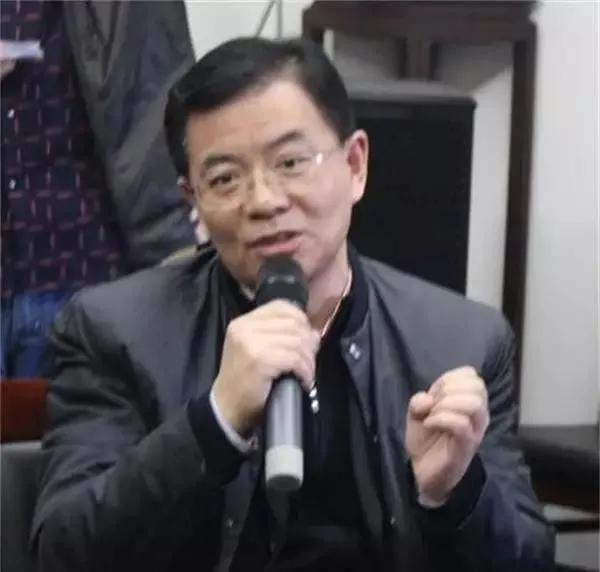 “域外艺旅——张松访欧写生作品展”研讨会成功举办