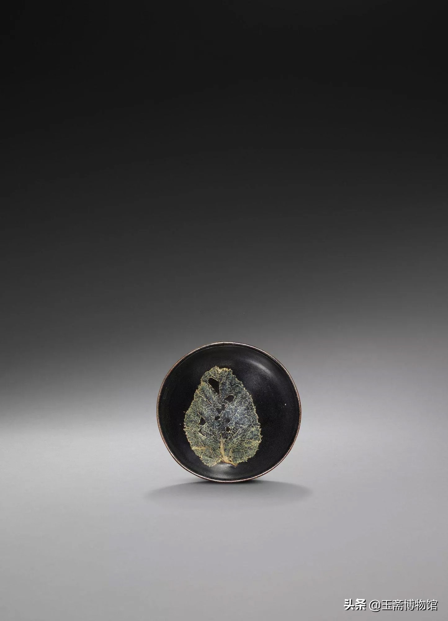 宋代吉州窑顶级瓷器 (宋代哥窑瓷器拍卖纪录)