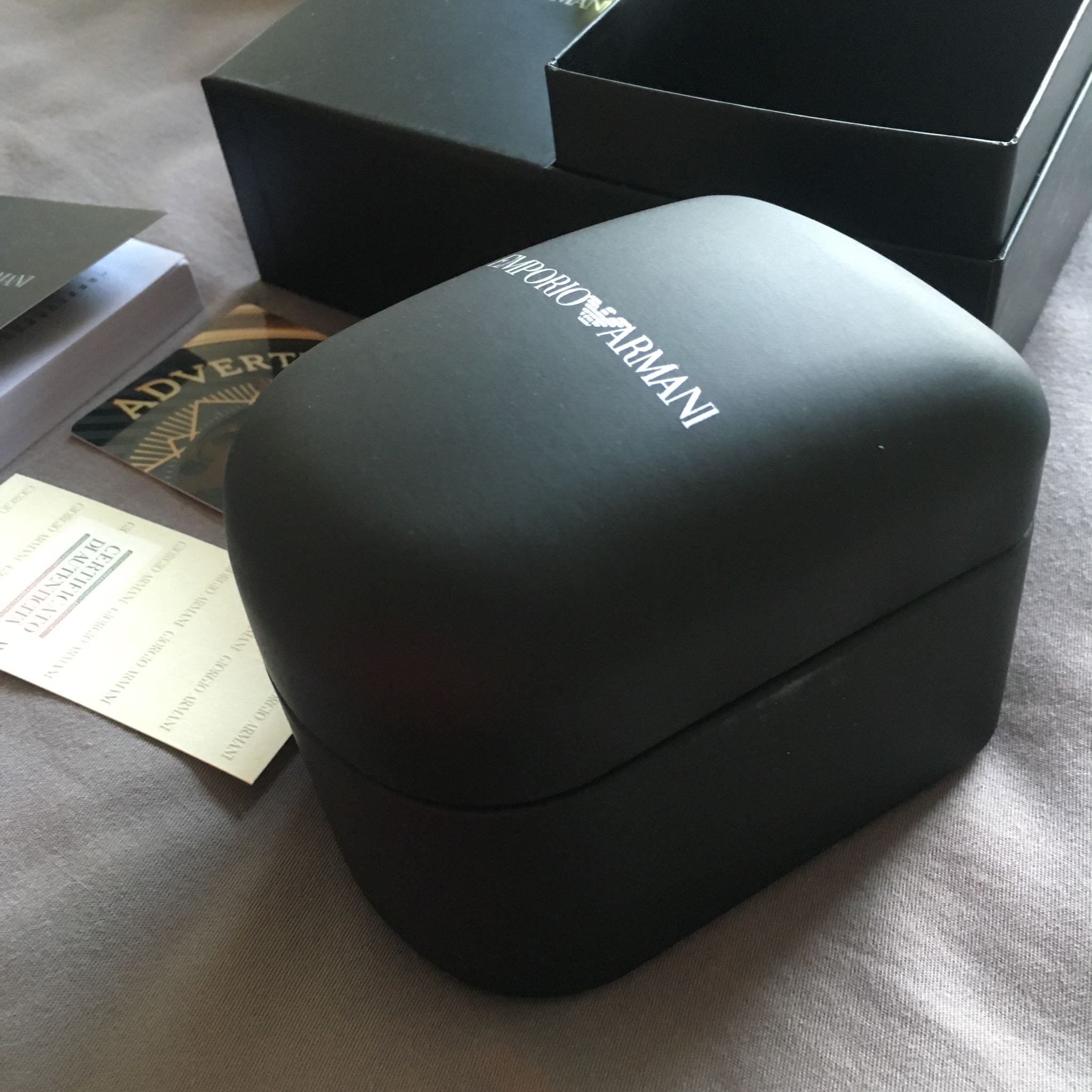 阿玛尼女士手表官方表带,阿玛尼手表怎么样