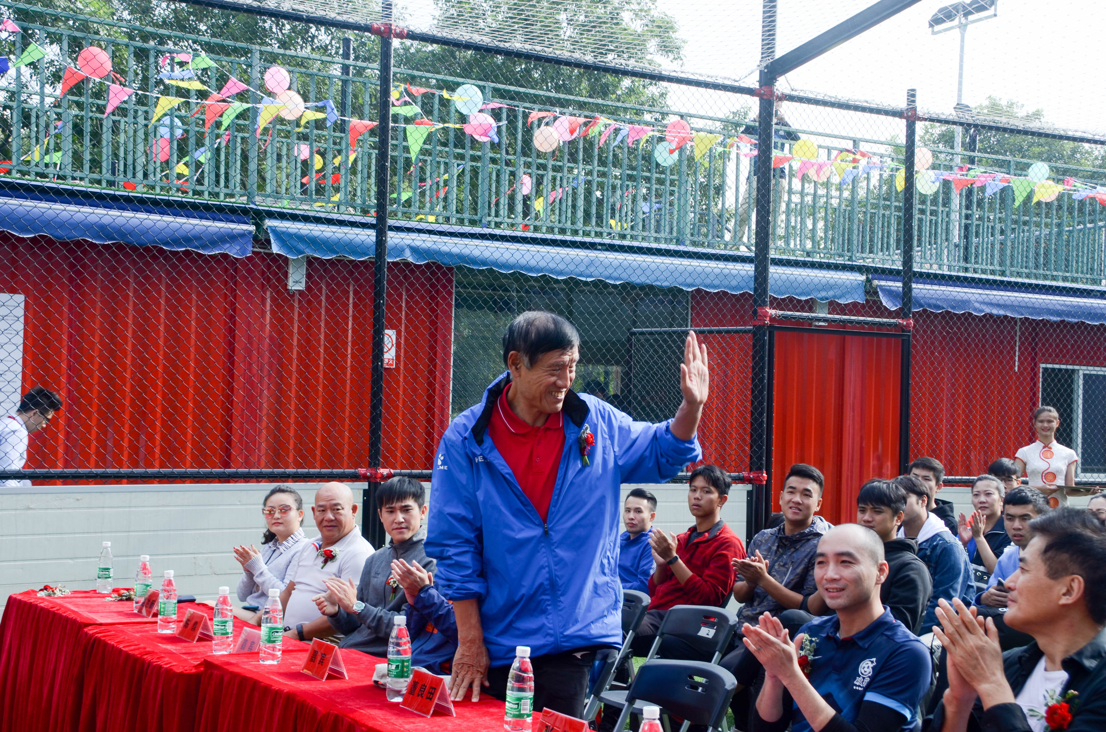 中国足球青训一对一过人技巧,足球青训5人制角球训练