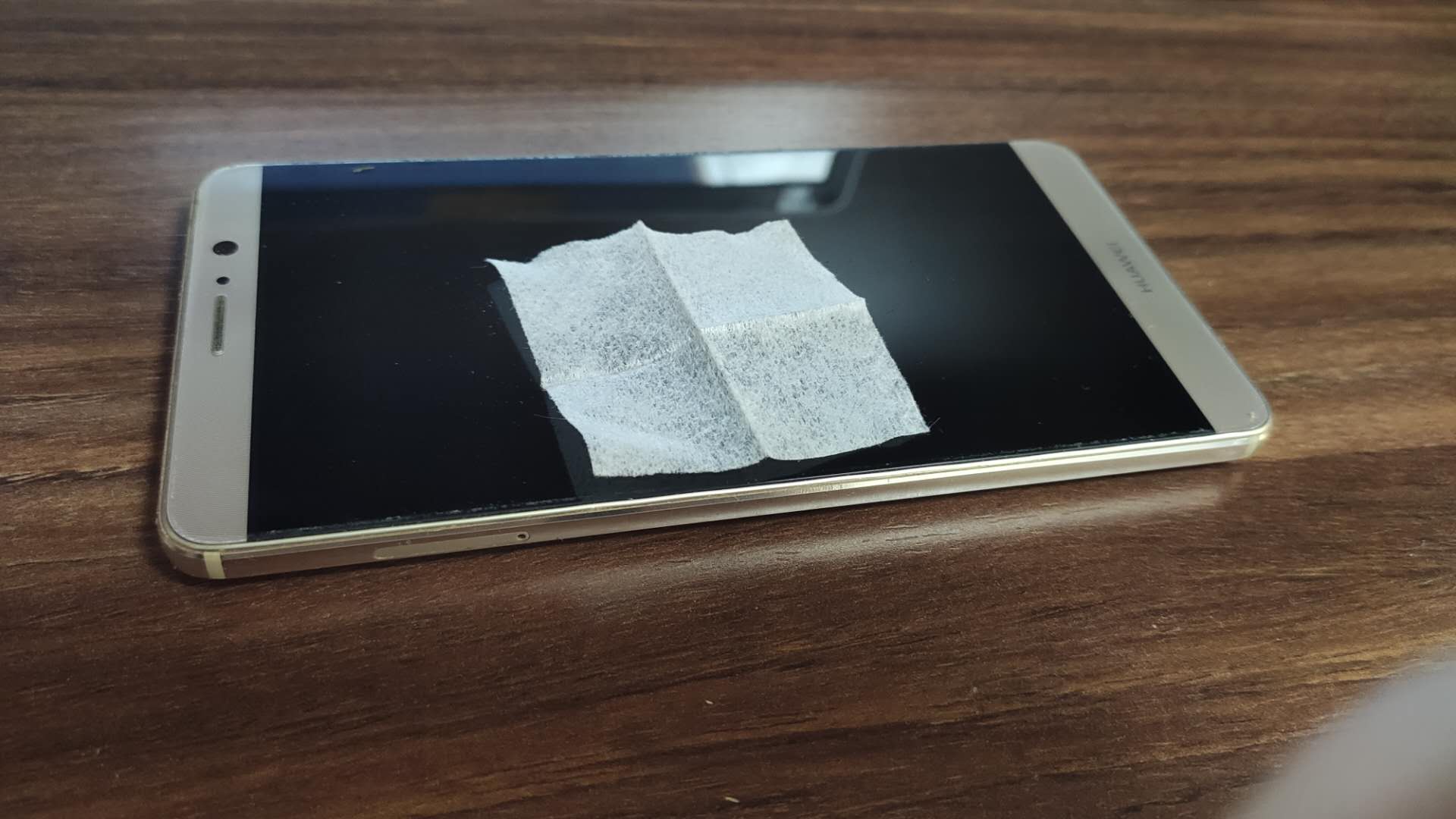 一秒学会手机贴膜,手把手教你10秒贴膜手机