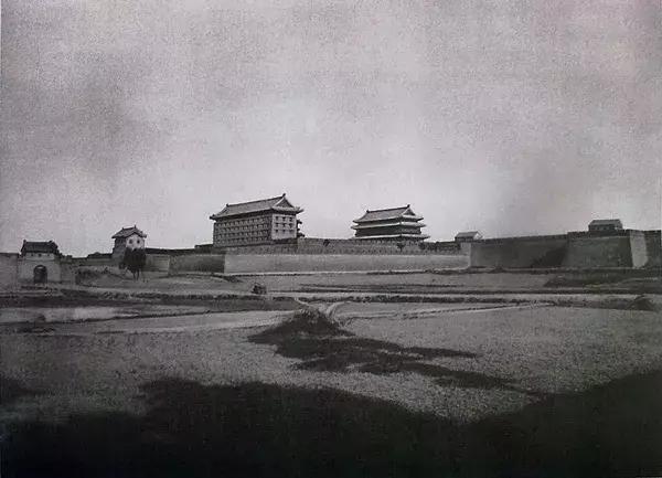 100年前中国风景建筑老照片,两亿多年前的景观