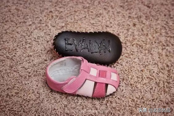 用硬纸板和胶枪做什么手工,胶枪可以做什么手工