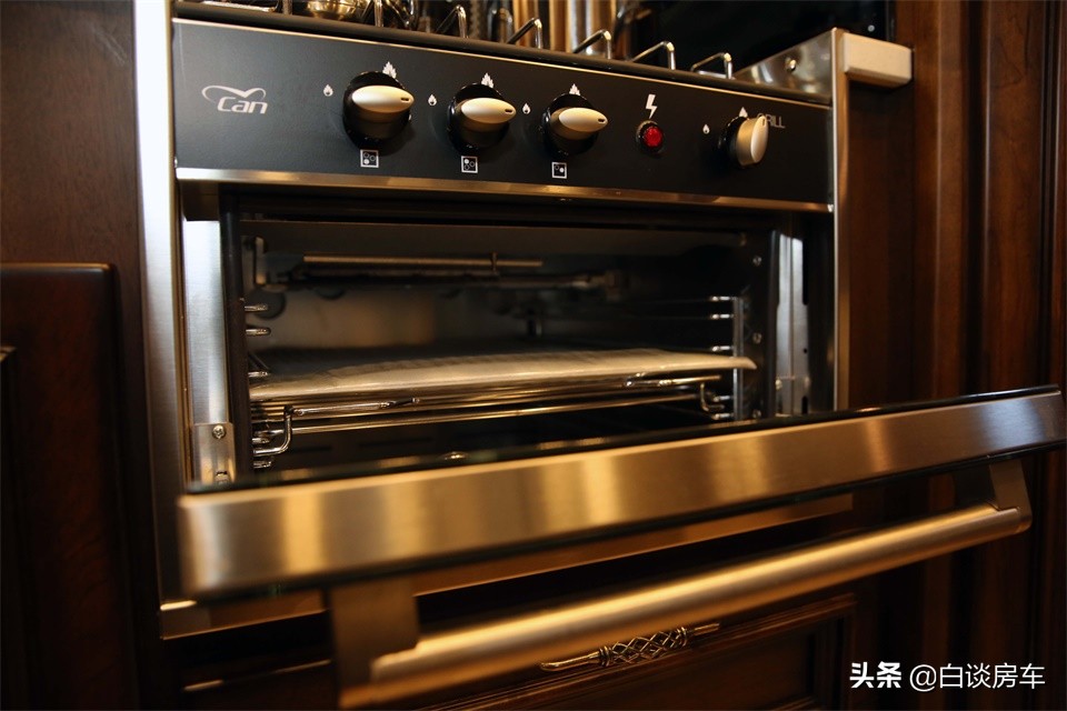 依维柯8at房车驾驶体验,最便宜依维柯8at房车